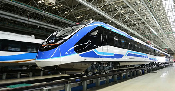 祝賀璧銅線首列電客車下線，華啟智能助力重慶1小時城鄉交通圈建設